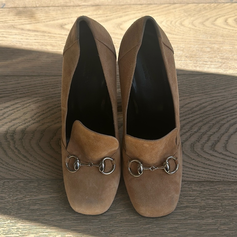 Gucci pumps